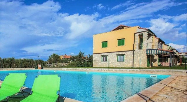 Апартаменты Holiday Home Gedici Iii