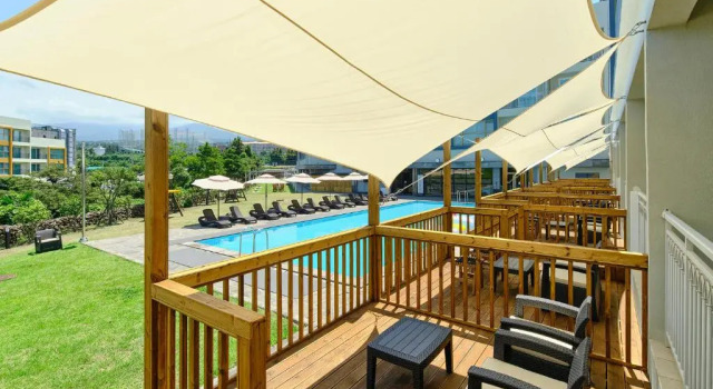 Номер Standard с видом на бассейн Shin Shin Hotel Jeju City