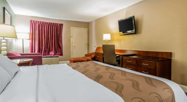 Двухместный номер Standard Quality Inn & Suites near Robins Air Force Base