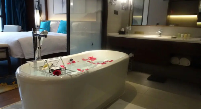 Двухместный номер Superior с видом на бассейн Wyndham Guilin Pingle