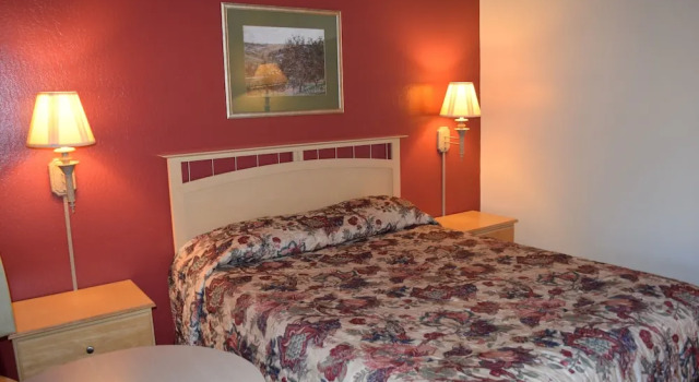 Четырёхместный номер Standard San Carlos Inn