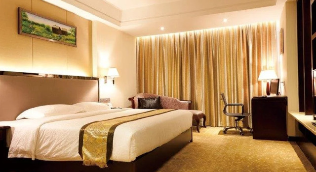 Bandao Mingzhu Hotel, Rezerwuj Hotel Hotele 4-gwiazdkowe w Zhaoqing, 4*