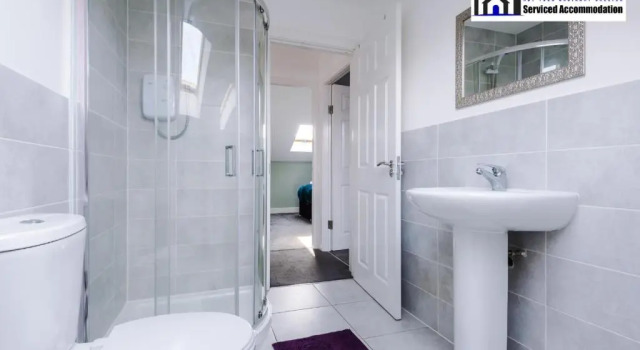Коттедж 30  Off Monthly Stay/ 4 Bed House/ Free Parking