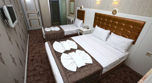 Трёхместный номер Standard с балконом Cuento Hotel