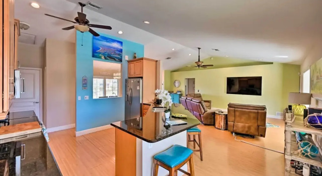 Коттедж с 3 комнатами House w/ Heated Pool & Grill - Walk to Beach!