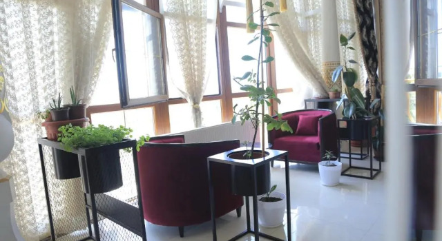 Трёхместный номер Deluxe Eurasia Business Hotel (Евразия Бизнес)