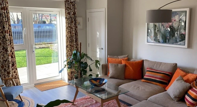 New Canal-side Apartment With Private Terrace!, Varaa Huoneisto Asunnot kohteessa Merseyside, Huoneisto