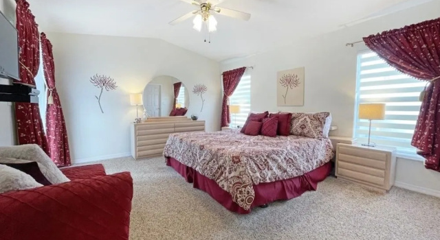 Greatest Grove 4 Bedroom Home by RedAwning, Buchen Sie Ferienhaus Hotels in Four Corners mit Pool, Schwimmbad