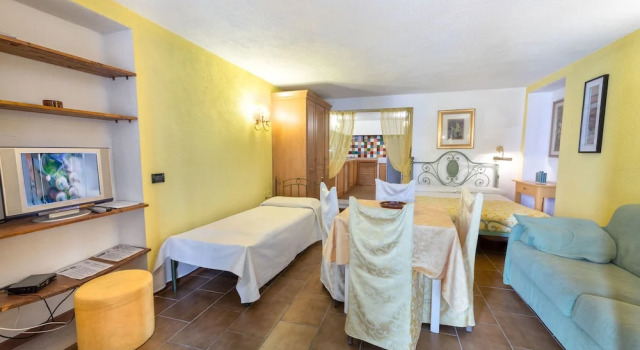 Апартаменты Economy Residence Gardasee Apartments with Lake View
