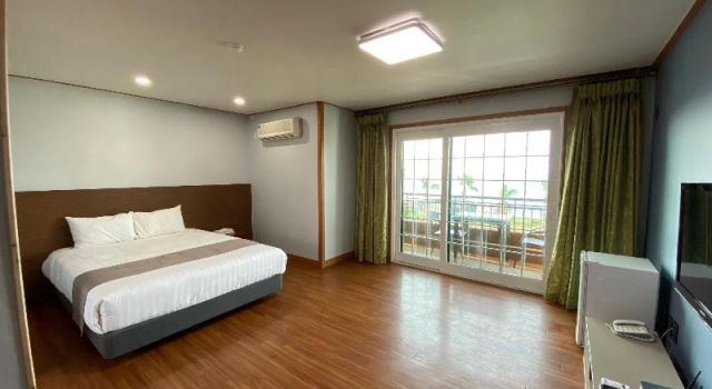 Sea Cliff Hotel Jeju, Забронировать Отель Недорогие отели Аеуол-ли, недорого