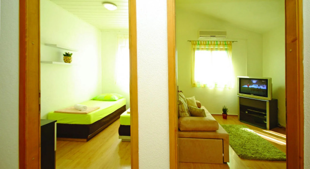 Apartment Stipe - sea view from the terrace : A1 Makarska, Riviera Makarska, Забронировать Апартаменты/квартира Отели Макарска с парковкой, Парковка