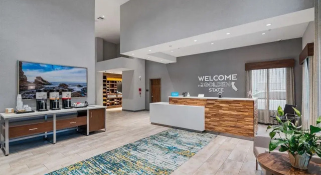 Hampton Inn Morro Bay, Забронировать Отель Морро-Бэй San Luis Obispo County, рядом с Morro Rock Nature Preserve