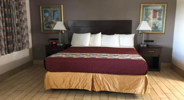 Номер Standard Sun Coast Inn