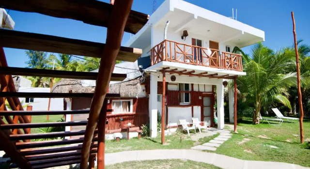 Golden Paradise Hostel
