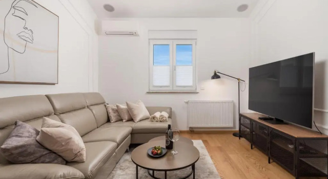 Gallery apartment Megan2 with parking, Забронировать Апартаменты/квартира Отели Приморско-Горанской жупания с парковкой, Парковка