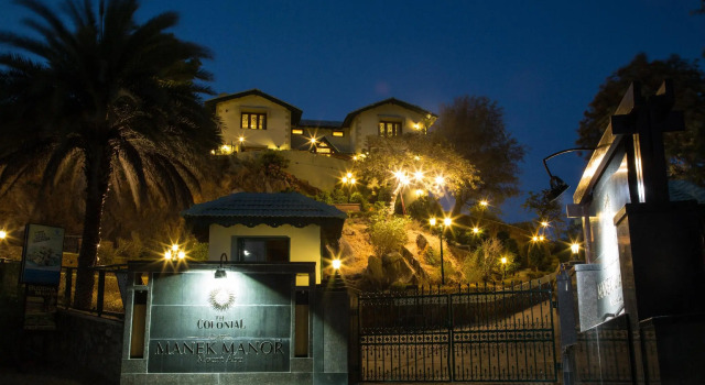 The Colonial Manek Manor