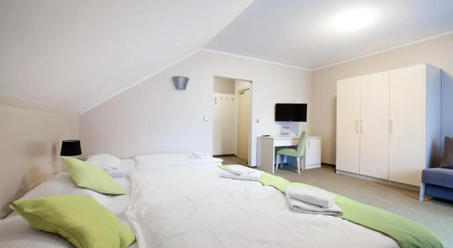 Четырёхместный номер Deluxe Holimo Hotel