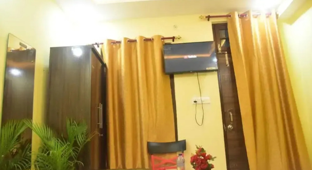 Lucknow Luxury Hotel And Restaurant