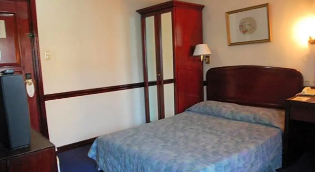Двухместный номер Superior Great Eastern Hotel Quezon City