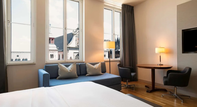 Двухместный номер с видом на Кёльнский собор Deluxe Hilton Cologne