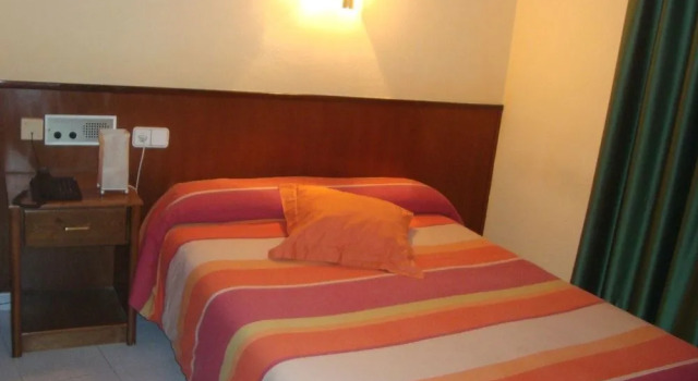 Hostal Les Collades, Забронировать Хостел Хостелы SkiPallars - Port Aine, Хостел