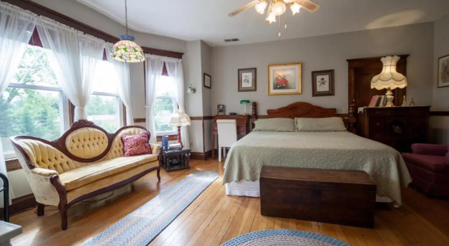 Люкс Friendly City Inn B&B