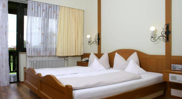 Flair-Hotel Zum Benediktiner, Reserva ahora Hotel Schwarzach am Main Baja Franconia