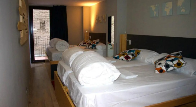 Номер Standard Yeah Barcelona Hostel