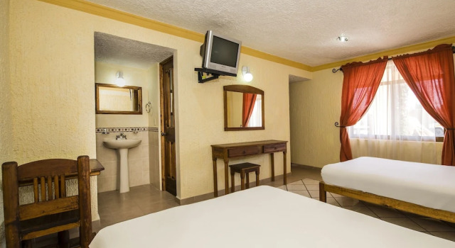 Четырёхместный номер Standard OYO Hotel La Glorieta, Huichapan