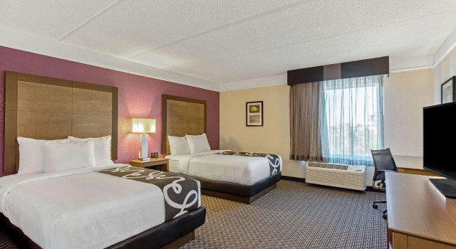 Четырёхместный номер Standard La Quinta Inn & Suites by Wyndham Panama City
