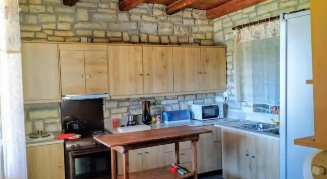 Вилла с 6 комнатами с балконом и с видом на море Stone Maisonettes