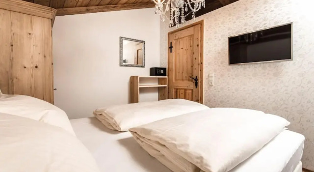 Uralp Royal by A-Appartments