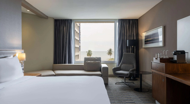 Полулюкс Radisson Blu Okoume Palace Hotel, Libreville