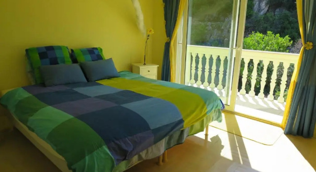 Апартаменты Prime and Exclusive Seafront Location Apartment Sunset