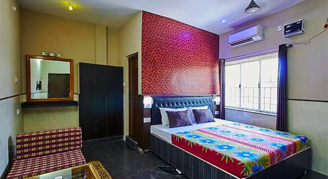 Двухместный номер Superior с балконом Vinodhara Guest House
