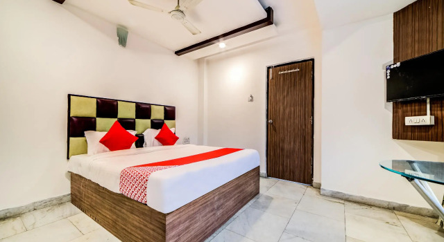 OYO 39708 Hotel Hill Park Grand, Rezerwuj Hotel Lakdi Ka Pul 