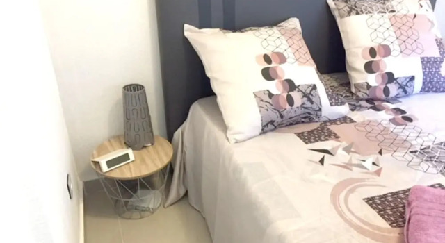Apartment With one Bedroom in Le Gosier, With Enclosed Garden and Wifi, Rezerwuj Apartament Hotele w Grande-Terre z parkingiem, Parking