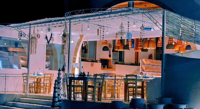 Delfini Beach Hotel