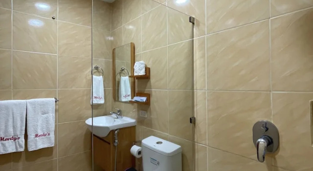 Номер Standard Montys Riverside View Resort