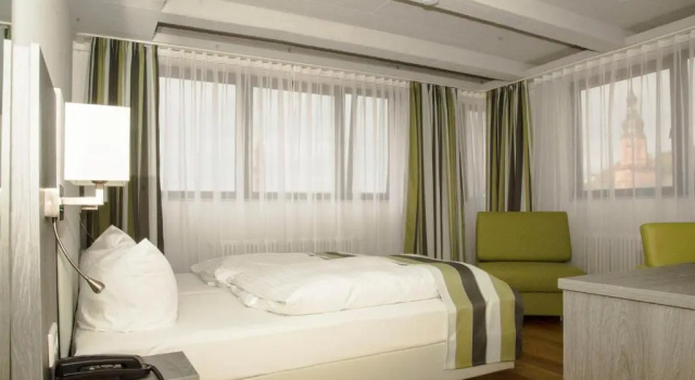 Трёхместный номер Standard Hotel am Schloss