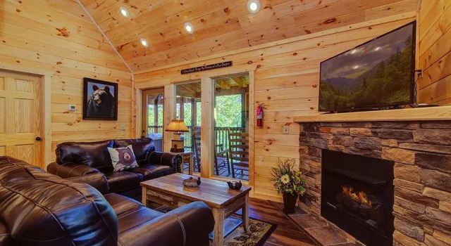 Grin Inn Bear It 2 Bedrooms 2 Bathrooms Home, Забронировать Дом для отпуска Отели Great Smoky Mountains National Park с парковкой, Парковка