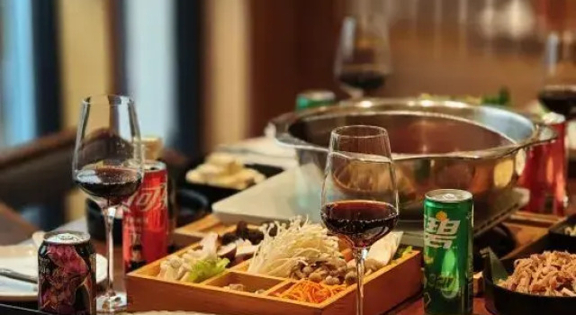 Dalian Jinshitan Yudian Villa Resort & Spa, Rezerwuj Ośrodek wypoczynkowy Dalian 