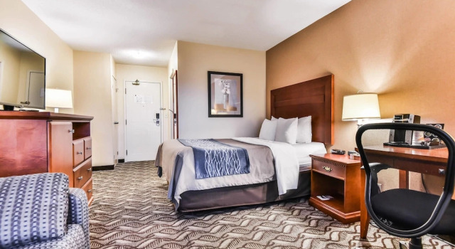 Номер Цокольный этаж Comfort Inn & Suites Ambassador Bridge