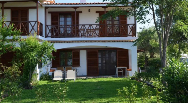 Коттедж с 2 комнатами Mikiverna Houses By Miltiadis