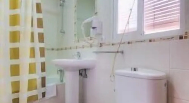 Четырёхместный семейный номер Standard Hostal San Francisco