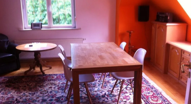 Haus Marksburg, Reservar Hotel Lichtenberg Berlim, perto de Tierpark Underground Station