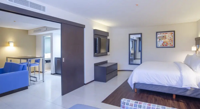 Двухместный люкс с видом на город Holiday Inn Express - Mexico Basilica by IHG