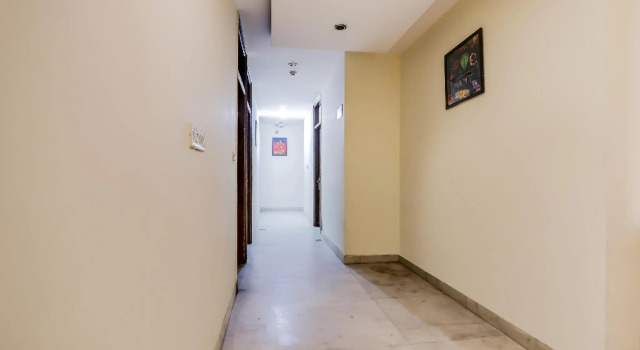 OYO 37142 Akshay Dx