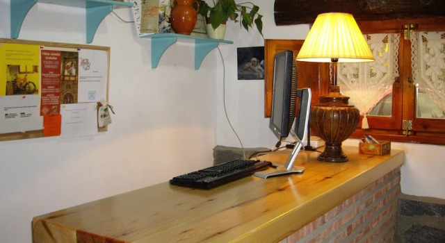 Comfy Farmhouse in Valencia de Alcántara With Pool, Varaa Hotelli Valencia de Alcantara 