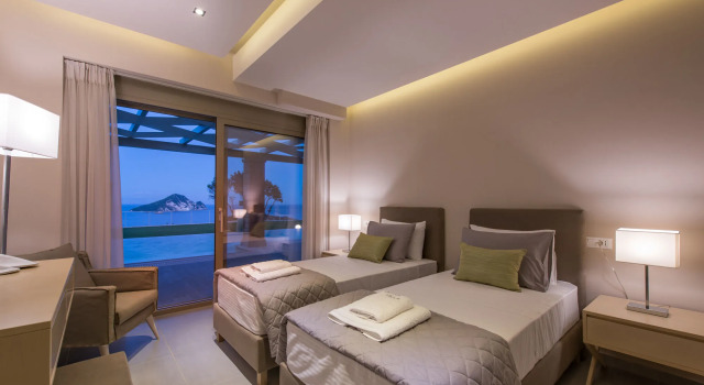Artina Luxury Villa, Prenota Villa Kerion Zante